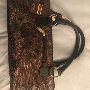 Insulated wine clutch